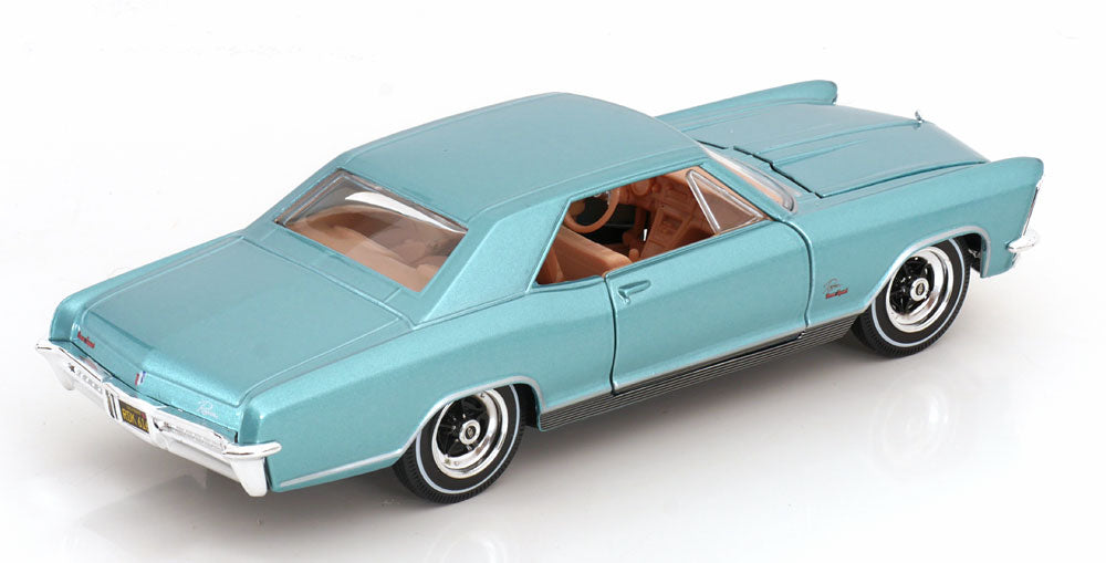 Buick Riviera 1965 turquoise - 1/26 Maisto