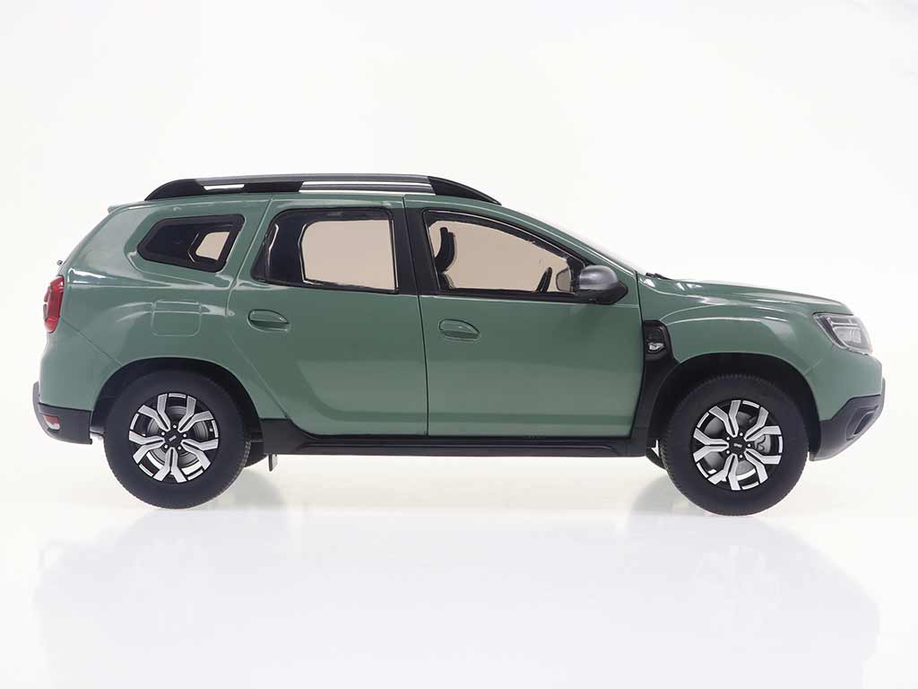 Dacia Duster kaki 2023 - 1/18 Solido