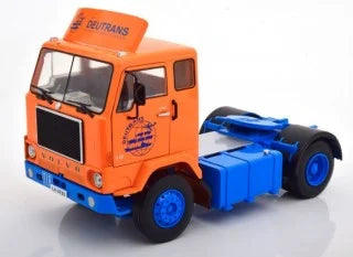 Camion Volvo F88 portocaliu/albastru - 1/18 Road Kings