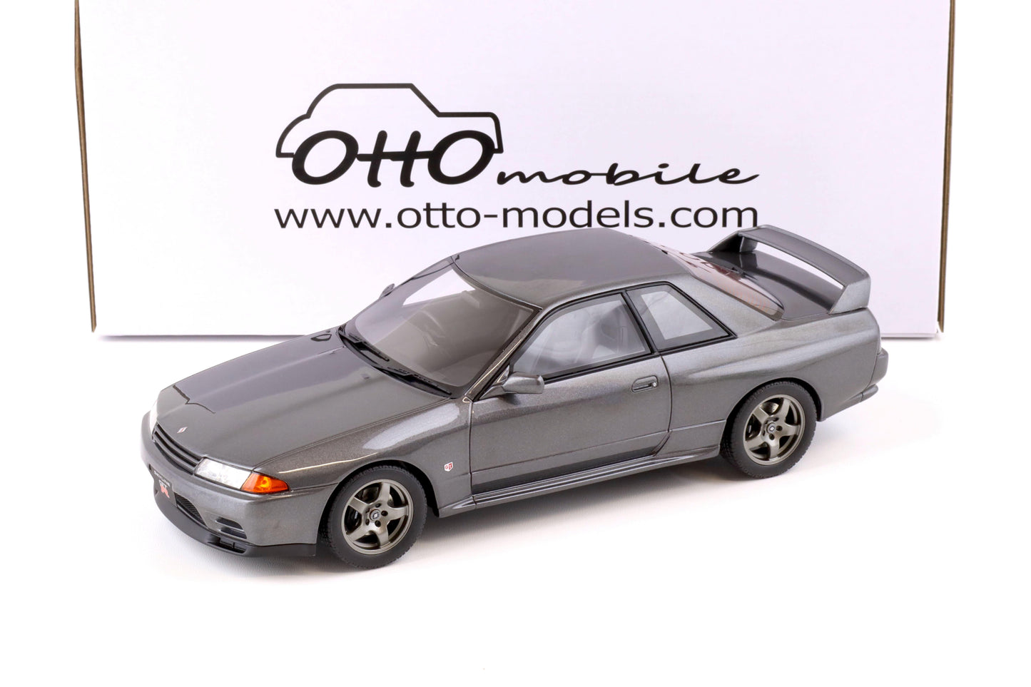 Nissan Skyline GT-R bnr32 - 1/18 Ottomobile