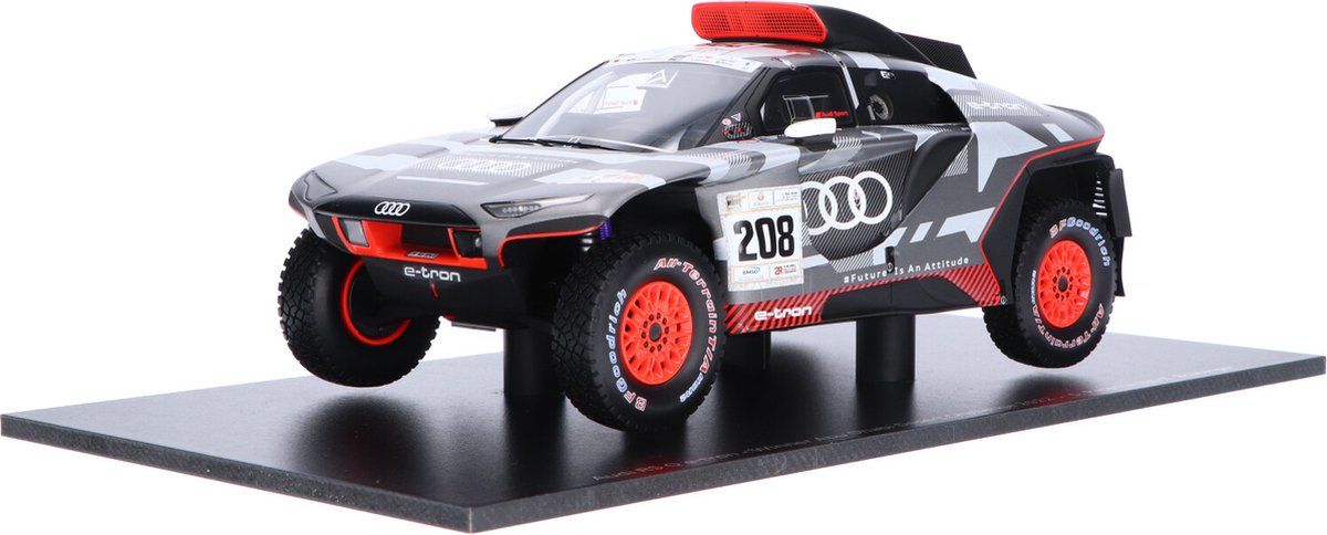 Audi RS Q e-tron #208 Winner Abu Dhabi Desert Challenge 2022 - 1/18 Spark