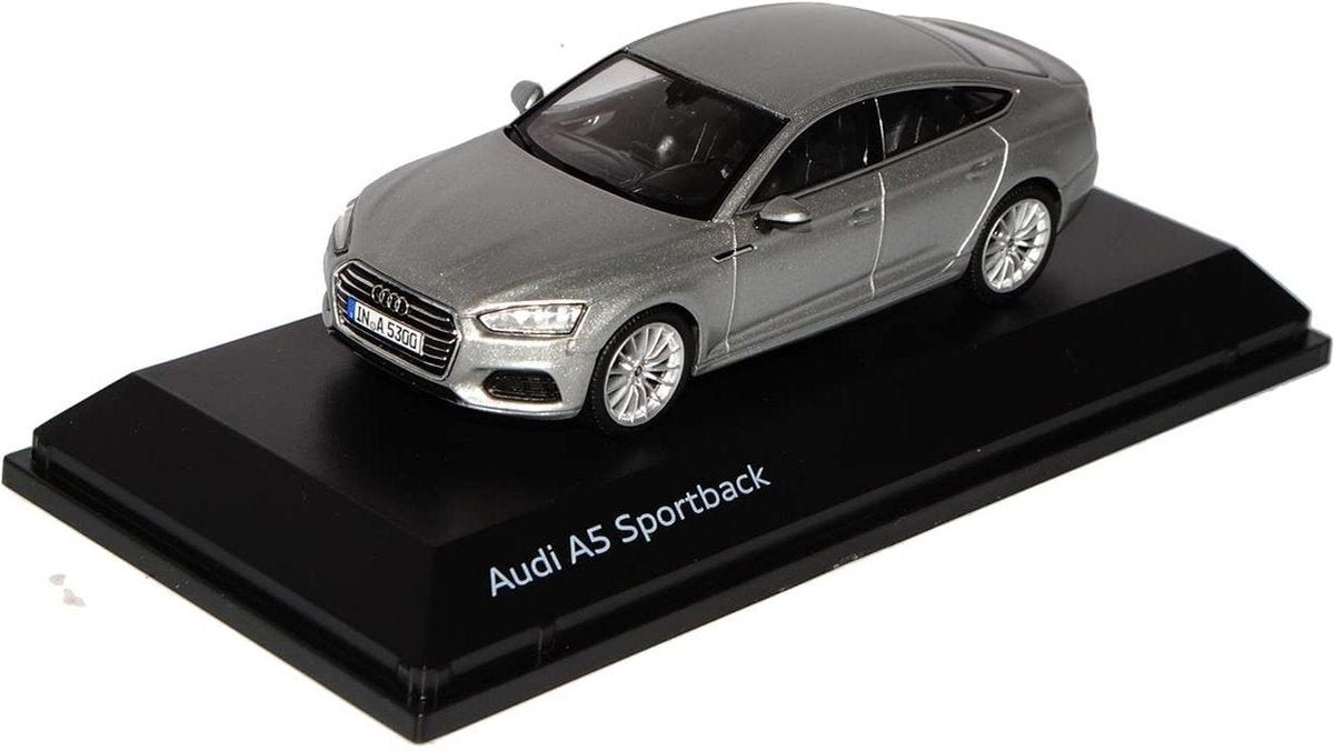 Audi A5 Sportback Florett Silver cu vitrina plexiglass - 1/43 Spark