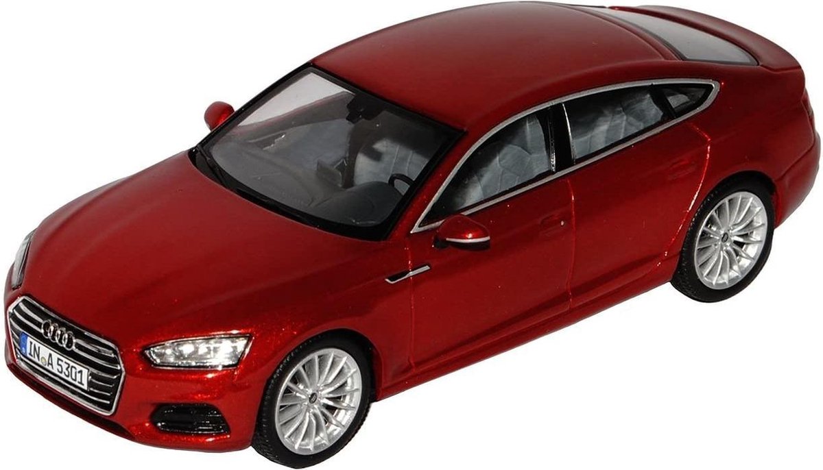 Audi A5 Sportback Matador Red cu vitrina plexiglass - 1/43 Spark