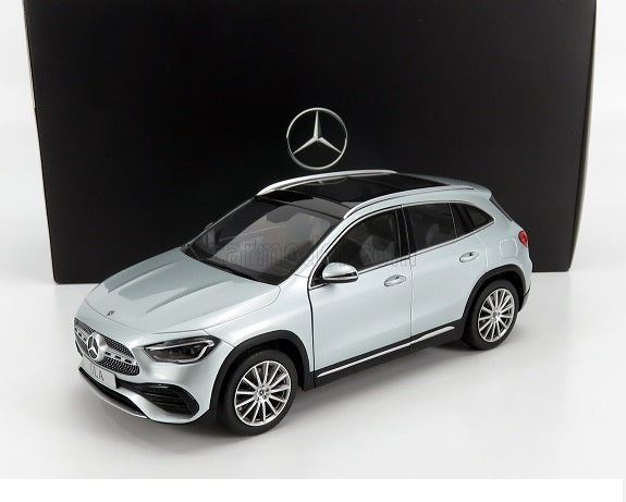 Mercedes-Benz GLA argintiu - 1/18 Z-Models