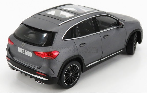 Mercedes-Benz GLA mountain grey mango - 1/18 Z Models