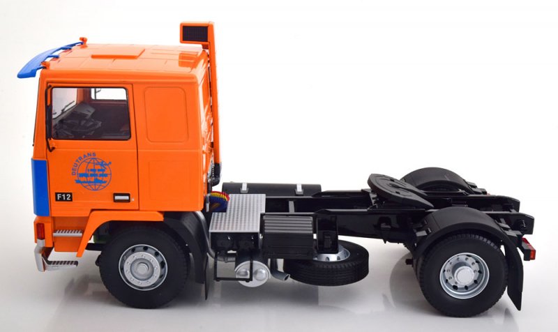 Camion Volvo F12 1977 portocaliu/albastru/negru - 1/18 Road Kings