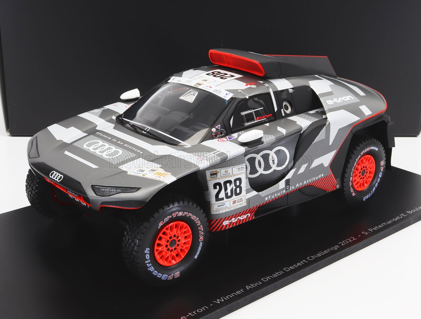 Audi RS Q e-tron #208 Winner Abu Dhabi Desert Challenge 2022 - 1/18 Spark