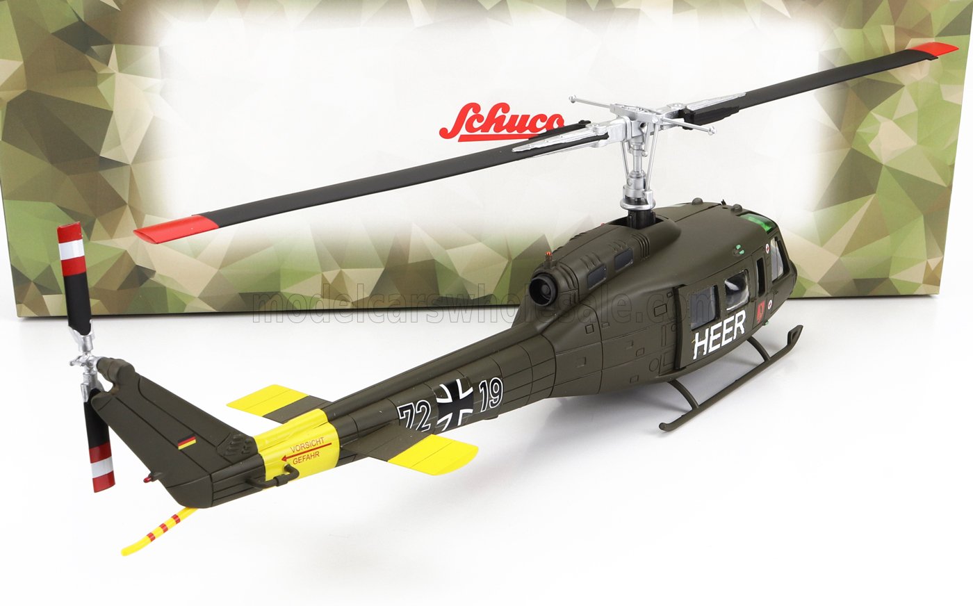 Elicopter Bell UH-1D Bundeswehr "Heer" - 1/35 SCHUCO