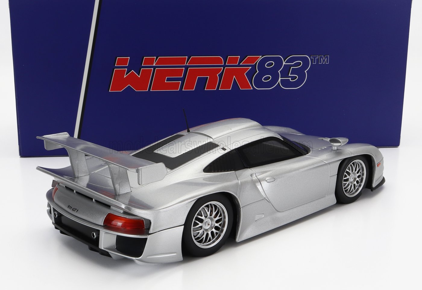 Porsche 911 GT1 Street Version silber 1997 - 1/18 Werk83