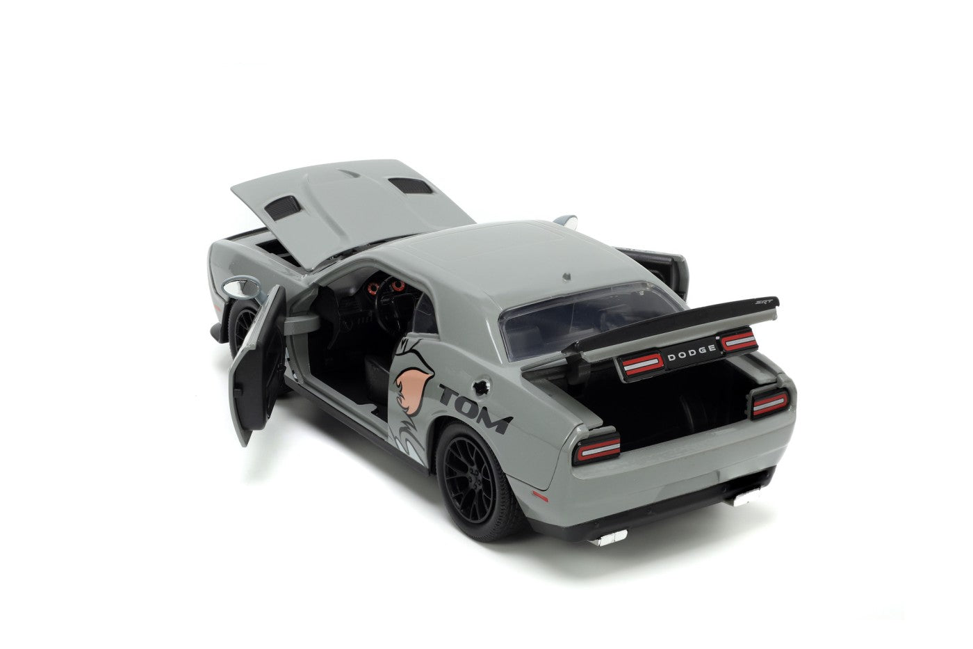 Dodge Challenger Hellcat 2015 cu figurina Jerry - 1/24 Jada