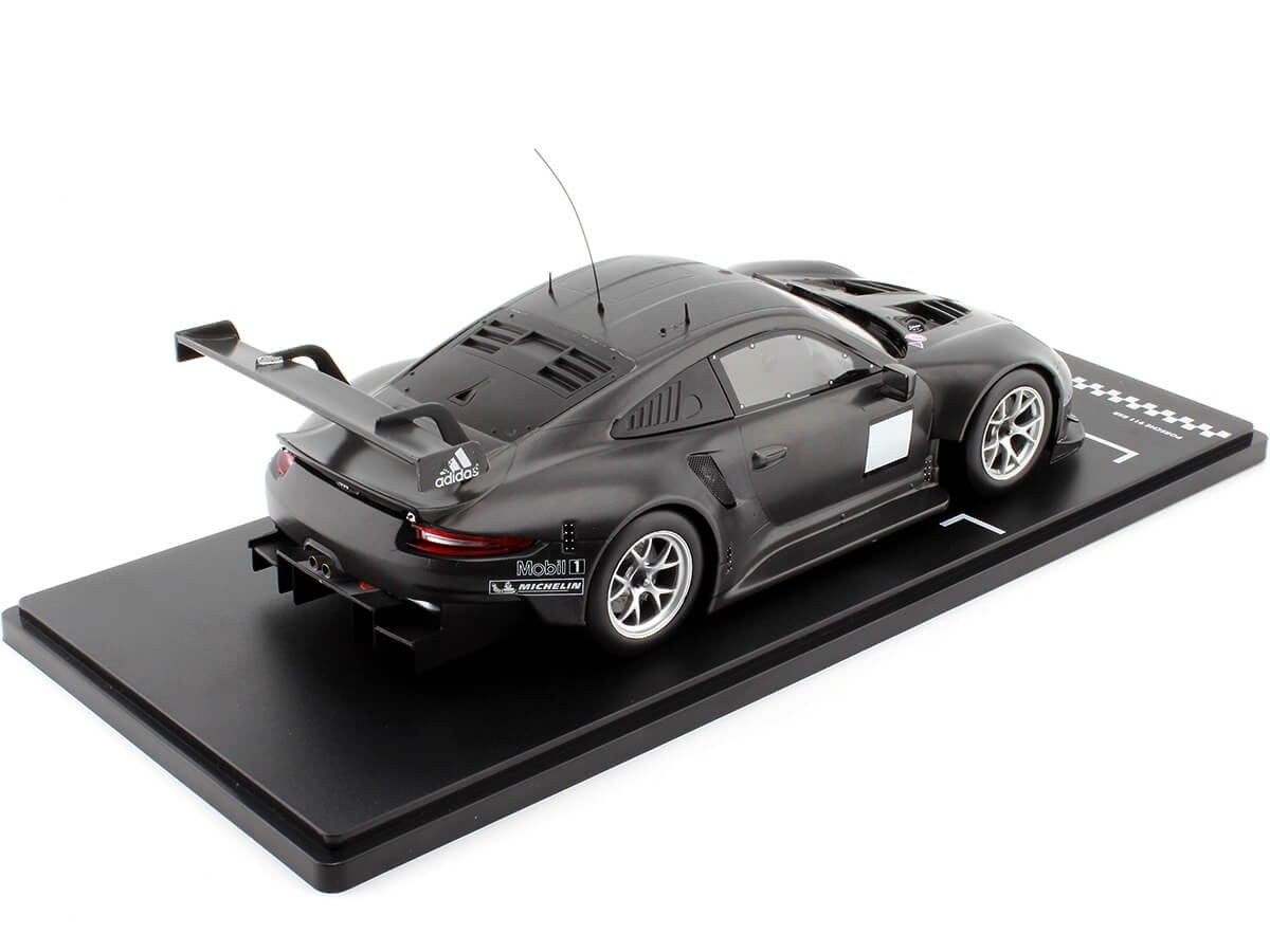 Porsche 911 RSR negru mat - 1/18 Ixo Models