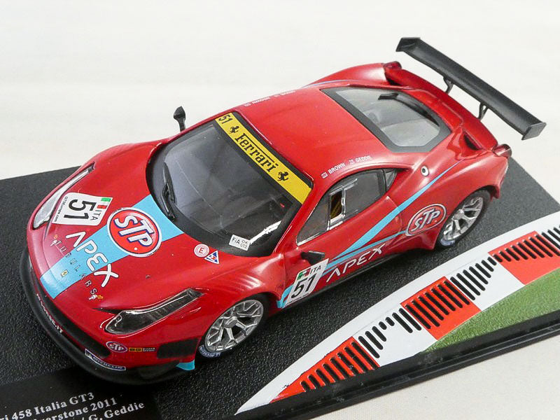 Ferrari 458 Italia GT3 Fia GT3 Silverstone 2011 cu vitrina plexiglass - 1/43 Altaya