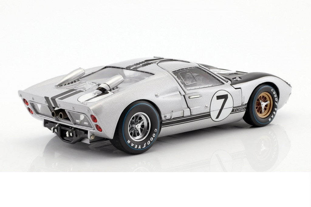 FORD GT-40 MK II 1966 No.7 - 1/18 SHELBY COLLECTIBLES