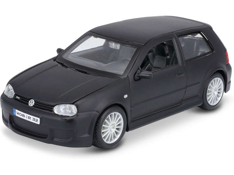 Volkswagen Golf R32 (negru mat) - 1/24 Maisto