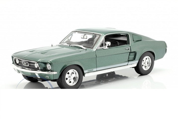 Ford Mustang Gta Fastback verde 1967 - 1/18 Maisto