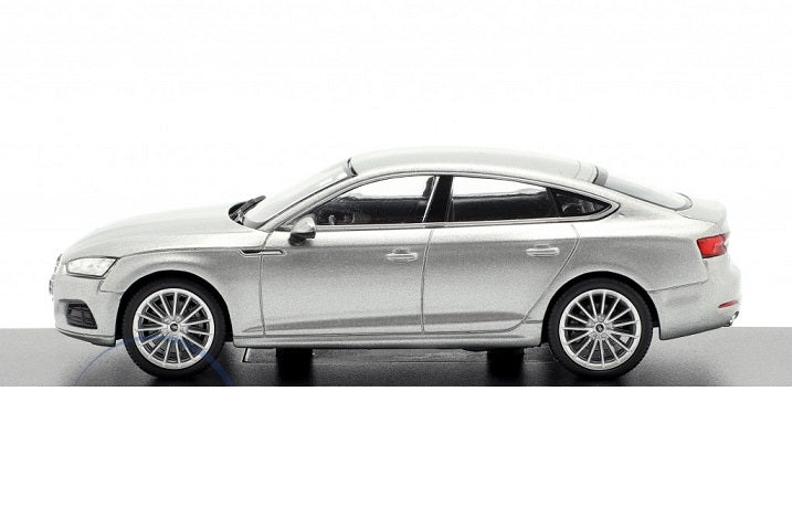 Audi A5 Sportback Florett Silver cu vitrina plexiglass - 1/43 Spark