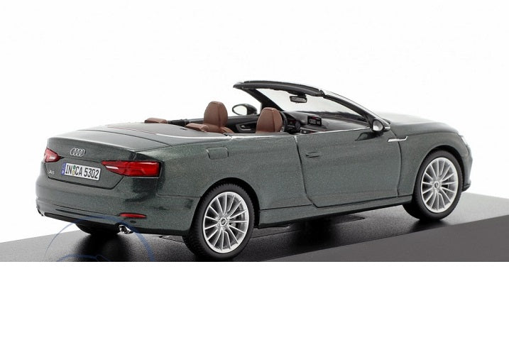 Audi A5 Cabriolet gotland green cu vitrina plexiglass - 1/43 Spark