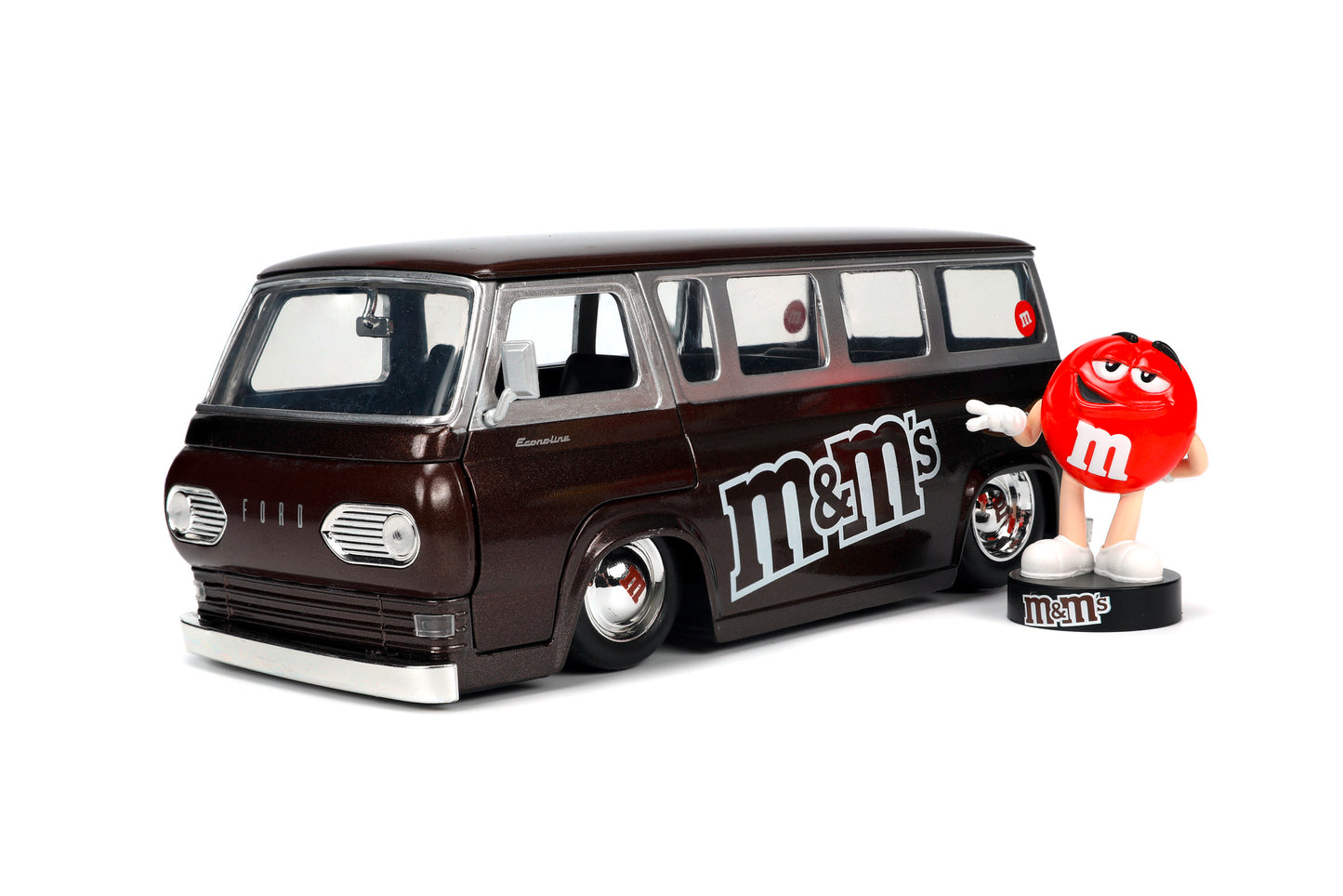 Ford Econoline 1965 cu figurina M&M's rosu - 1/24 Jada