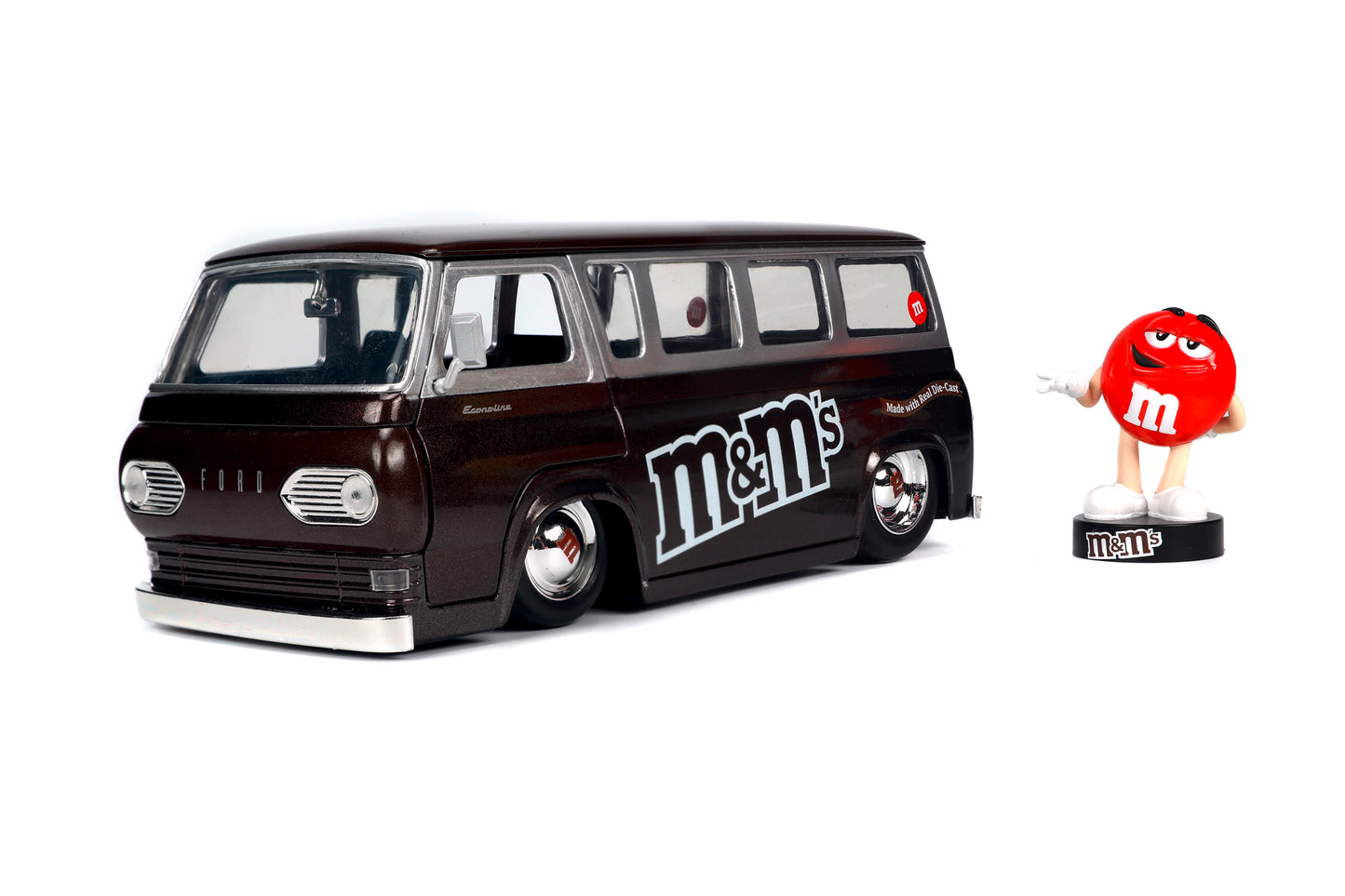 Ford Econoline 1965 cu figurina M&M's rosu - 1/24 Jada