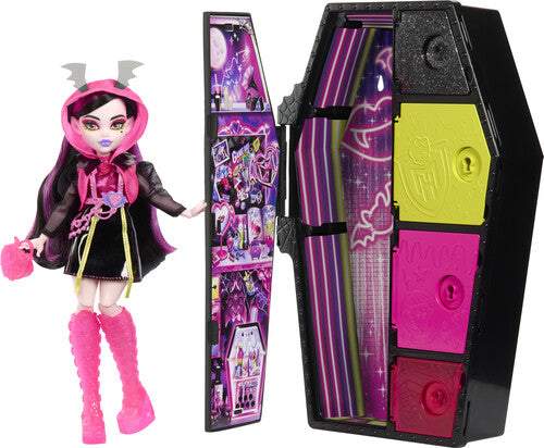 Papusa Monster High Neon Frights Skulltimate Secrets - DRACULAURA cu 19 surprize