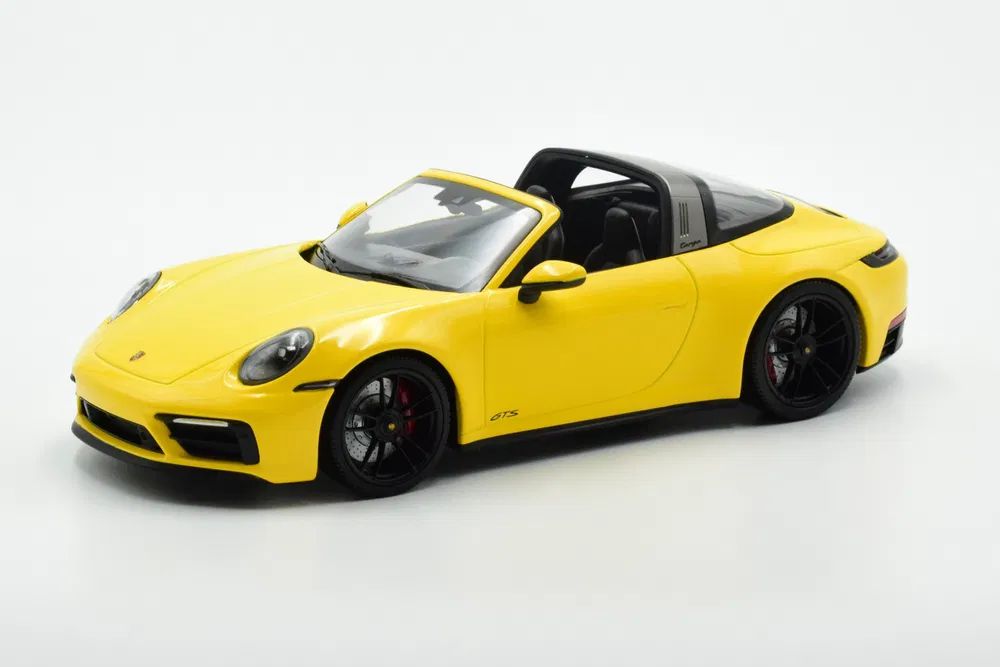 Porsche 911 (992) Targa 4 GTS galben - 1/18 Minichamps