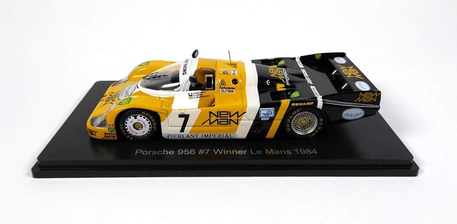 Porsche 956 #7 Winner Le Mans 1984 cu vitrina plexiglass - 1/43 Spark