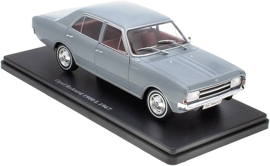 Opel Rekord 1900 L 1967 -  1/24  Hachette