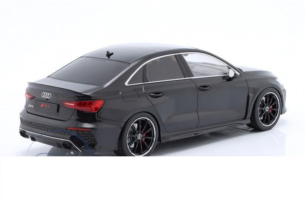 Audi RS3 Limousine 2022 negru - 1/18 Model Car Group