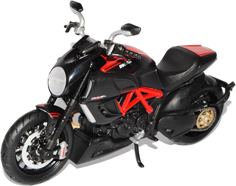 Motocicleta Ducati Diavel Carbon - 1/12 Maisto