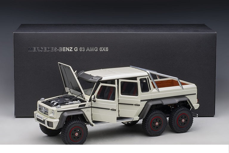 Mercedes-Benz G63 AMG 6x6 alb - 1/18 Autoart