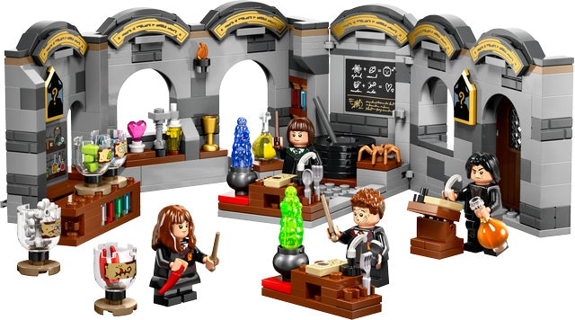 LEGO Harry Potter 76431 - Castelul Hogwarts:  Lectia de potiuni (397 piese)