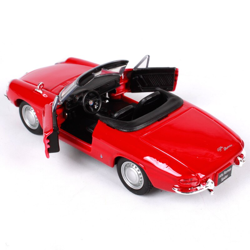 Alfa Romeo Spider 1966 - 1/32 Bburago