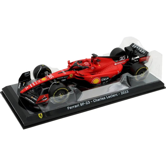 Formula 1 Ferrari SF-23 Charles Leclerc 2023 cu vitrina plexiglass - 1/24 Bburago