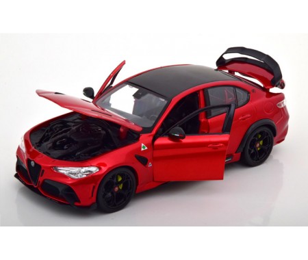 Alfa Romeo Giulia GTAm - 1/18 Bburago