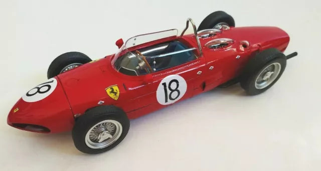 FERRARI Dino 156 Sharknose #18 GP France Formula 1 1961- 1/18 CMR