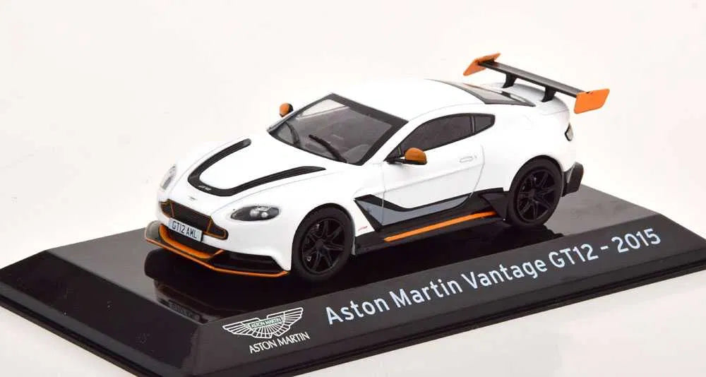 Aston Martin Vantage GT12 2015 cu vitrina plexiglass - 1/43 Altaya