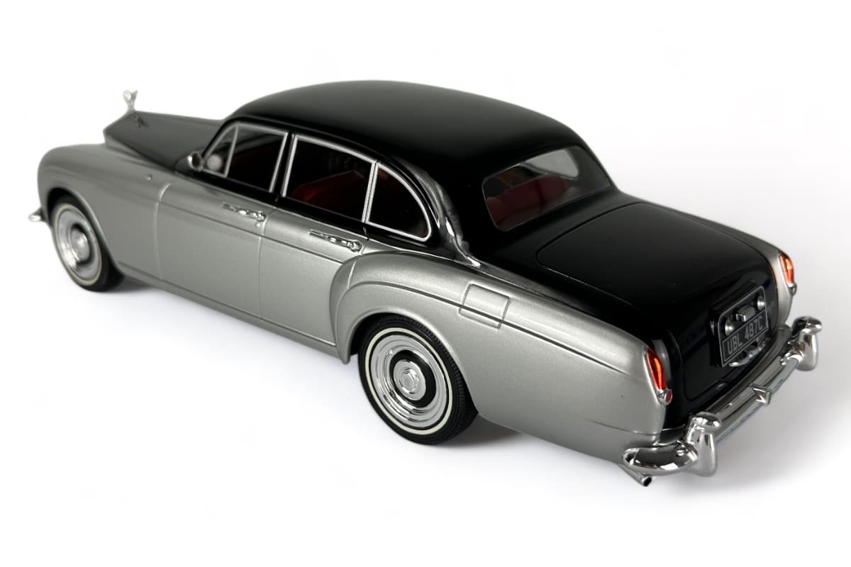 Rolls-Royce Silver Cloud III silver/black - 1/18 Model Car Group