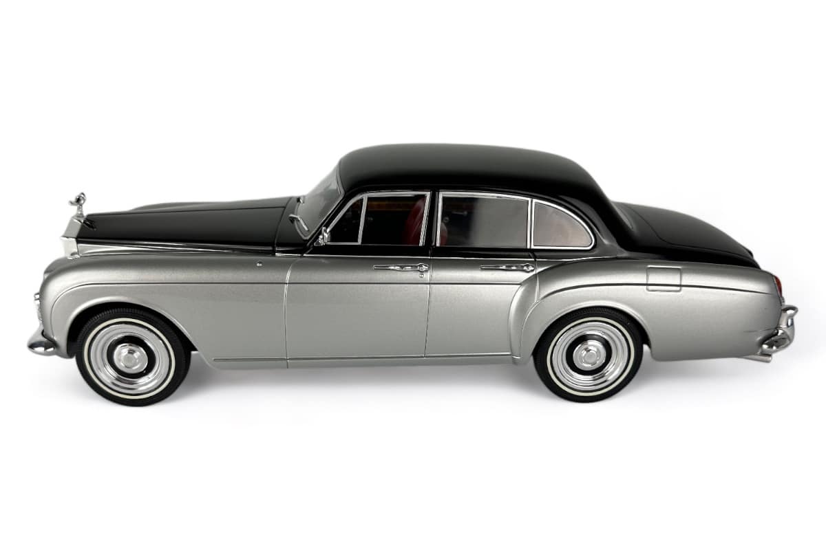 Rolls-Royce Silver Cloud III silver/black - 1/18 Model Car Group