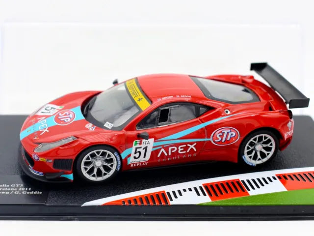 Ferrari 458 Italia GT3 Fia GT3 Silverstone 2011 cu vitrina plexiglass - 1/43 Altaya