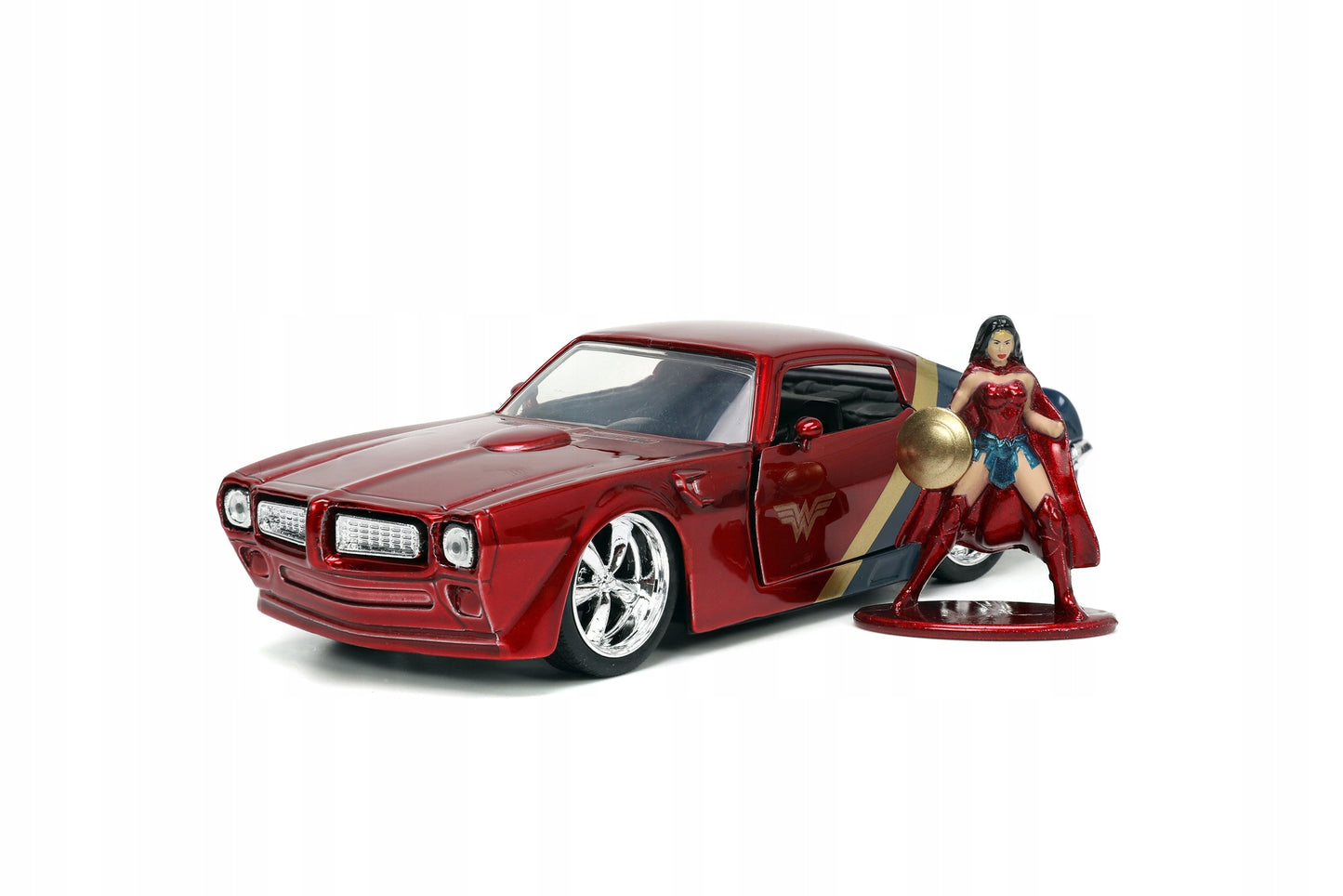 Pontiac Firebird 1972 si figurina Wonder Woman - 1/32 Jada