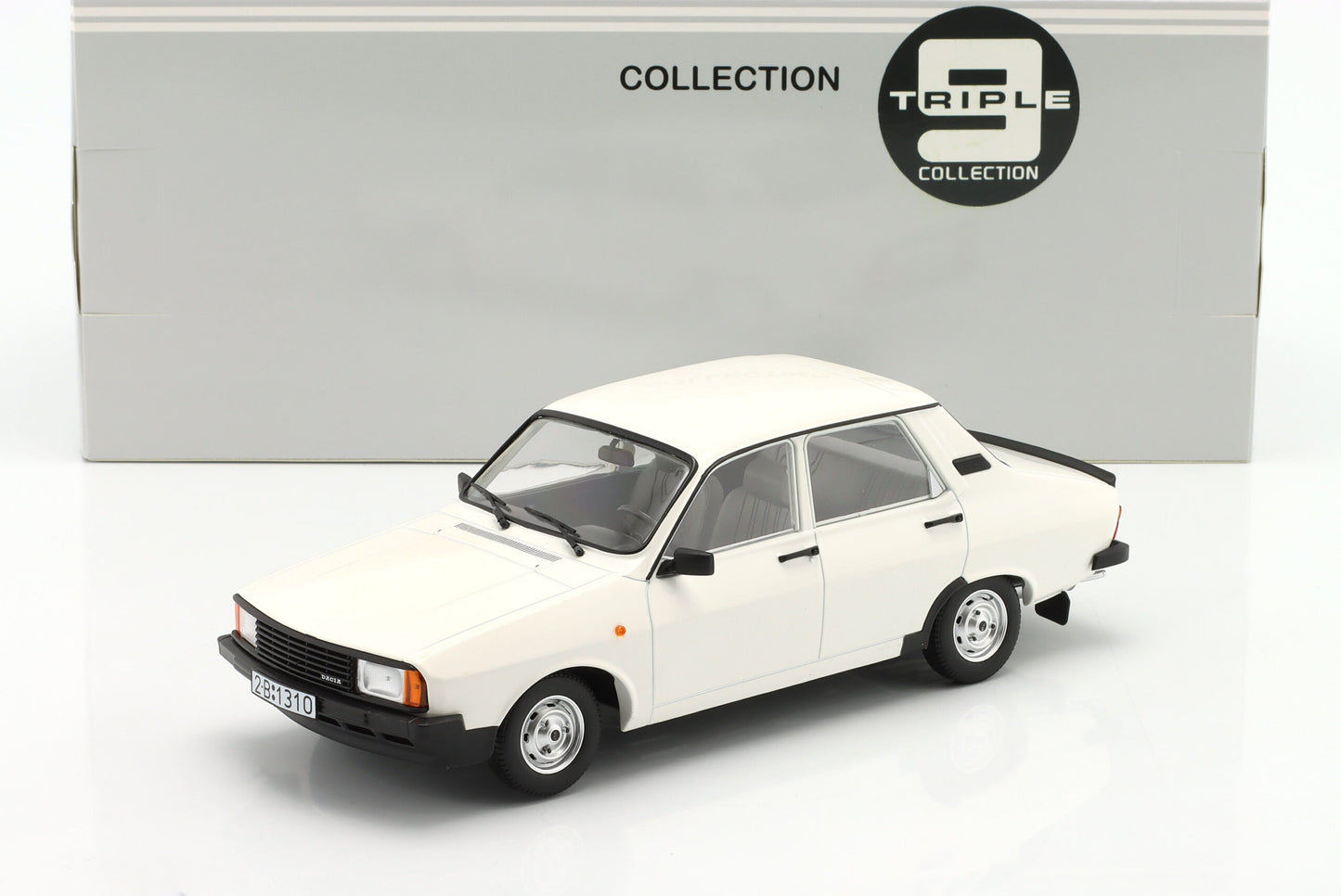 Dacia 1310L 1993 (alba) - 1/18 Triple9