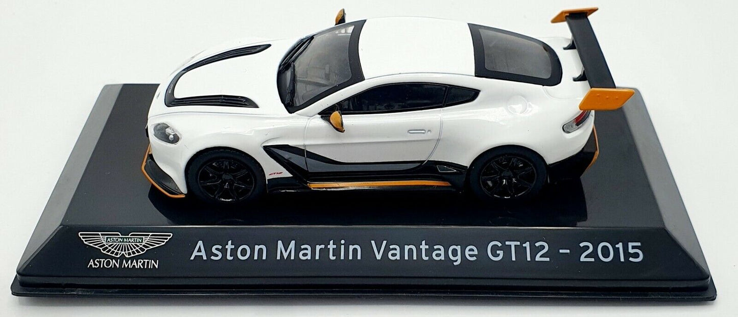 Aston Martin Vantage GT12 2015 cu vitrina plexiglass - 1/43 Altaya