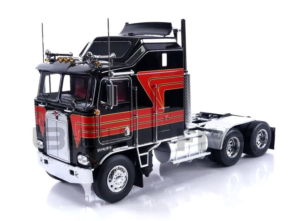 Camion Kenworth K100 Aerodyne 1976 negru/rosu - 1/18 Road Kings