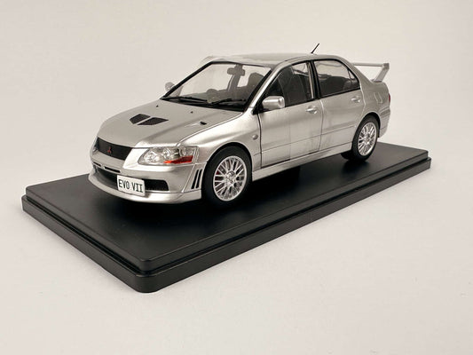 Mitsubishi Lancer Evolution VII - 1/24 Whitebox