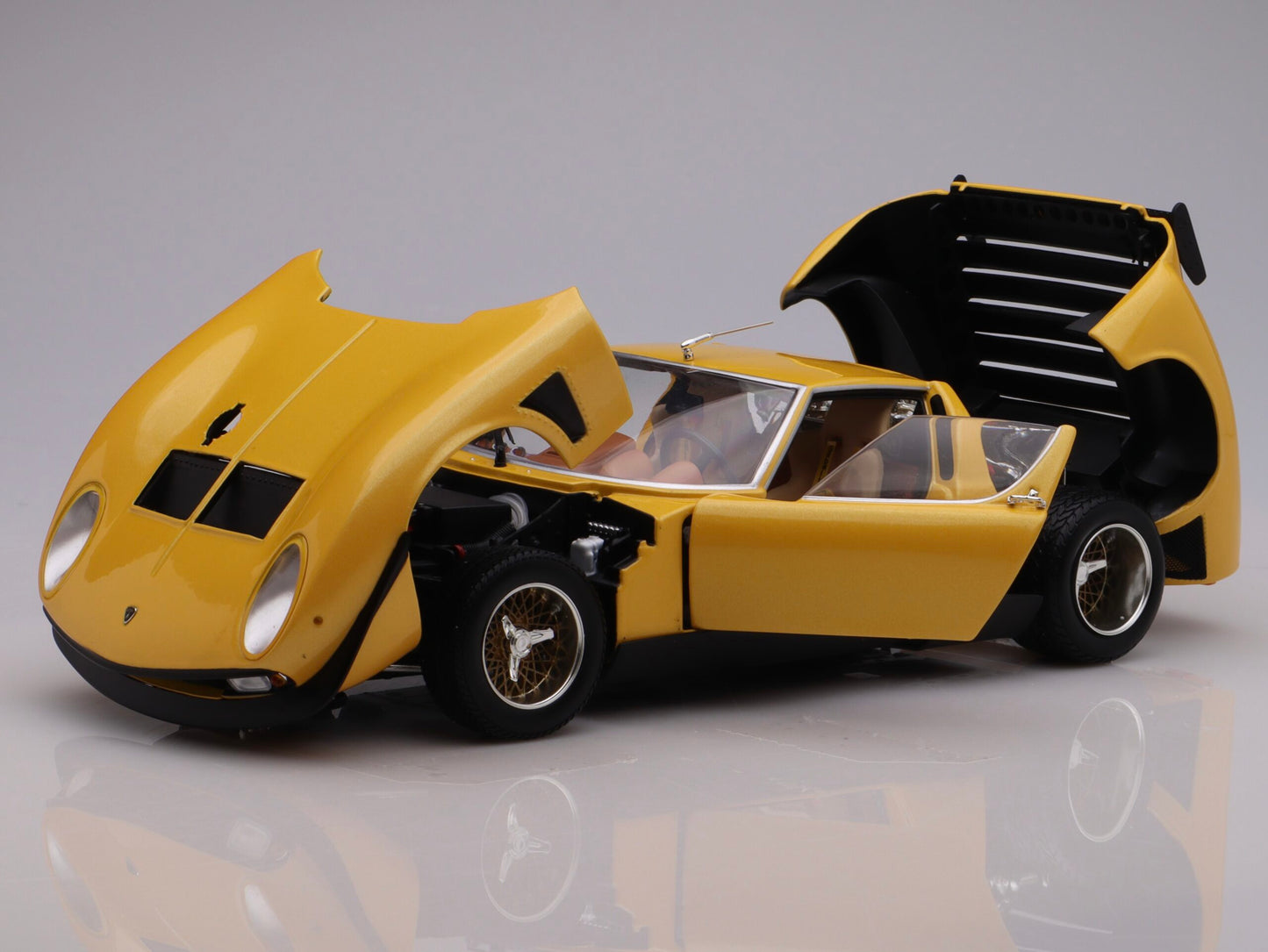 Lamborghini Miura SVR galben/negru - 1/18 Kyosho