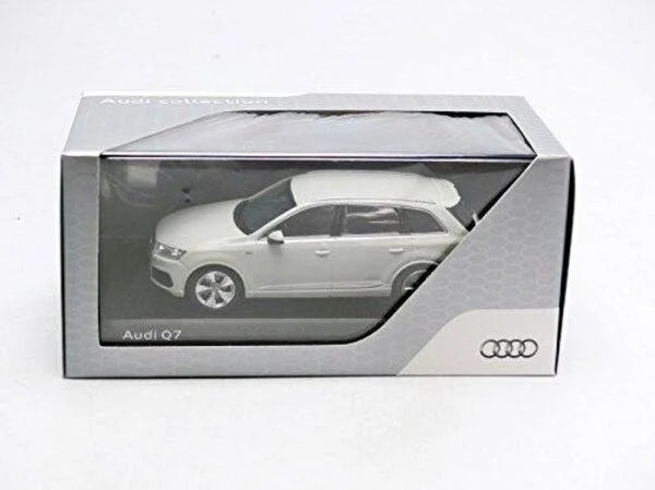 Audi Q7 alb cu vitrina plexiglass - 1/43 Spark