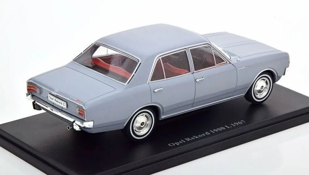 Opel Rekord 1900 L 1967 -  1/24  Hachette