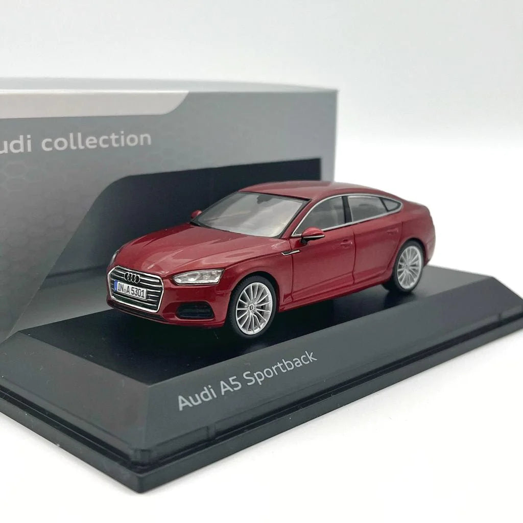 Audi A5 Sportback Matador Red cu vitrina plexiglass - 1/43 Spark