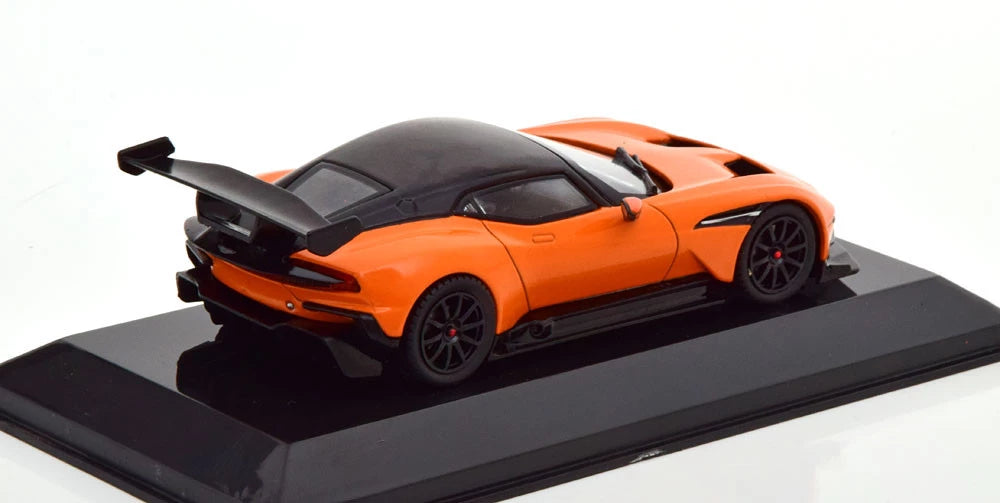 Aston Martin Vulcan 2015 cu vitrina plexiglass - 1/43 Altaya