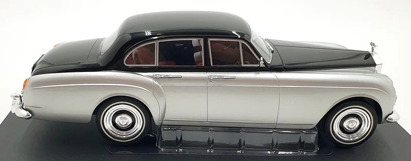 Rolls-Royce Silver Cloud III silver/black - 1/18 Model Car Group